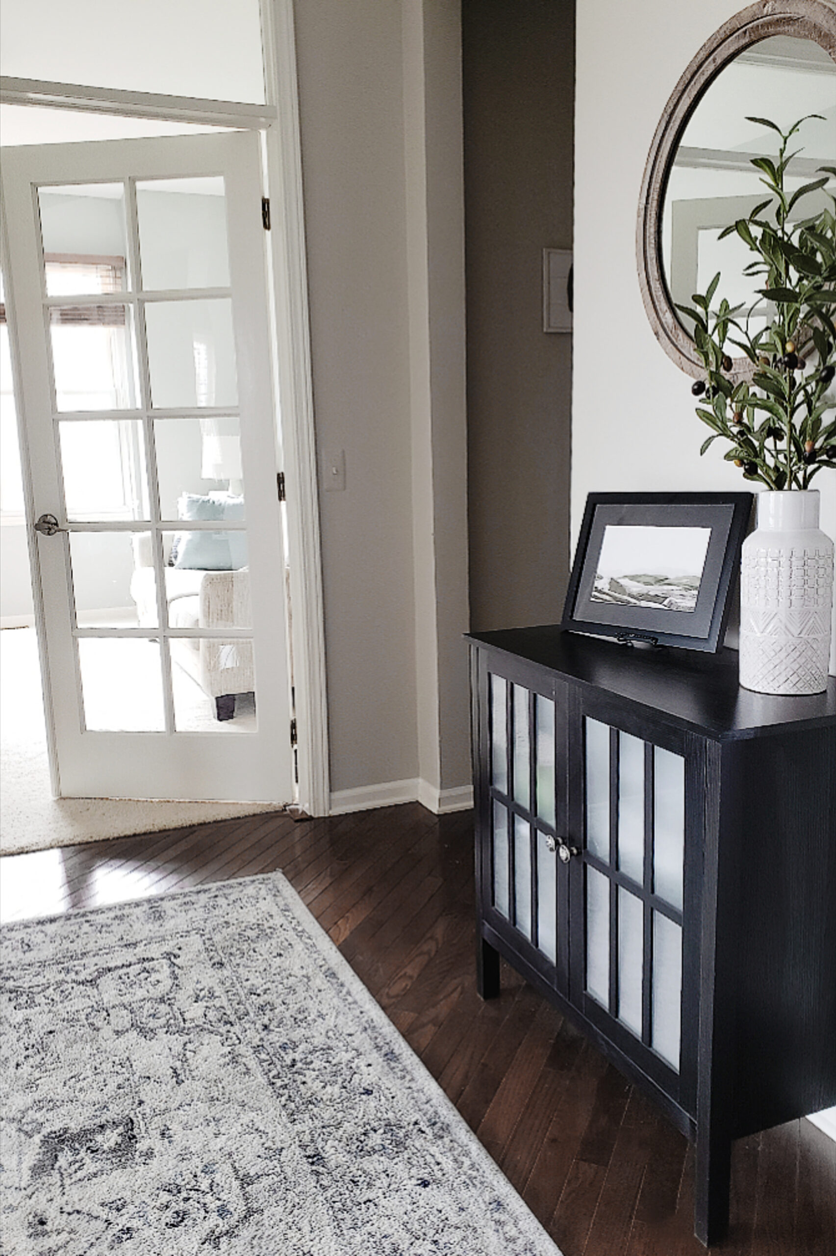 A Look at Sherwin-Williams Agreeable Gray: The Perfect Greige